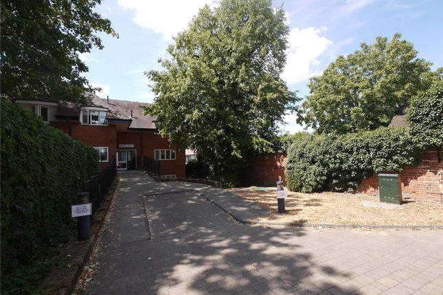 Flat 20, Brook Lodge Rear Of 157-16,, High Street, Essex photo 3