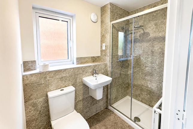 26, Lewes Drive, Stafford photo 3