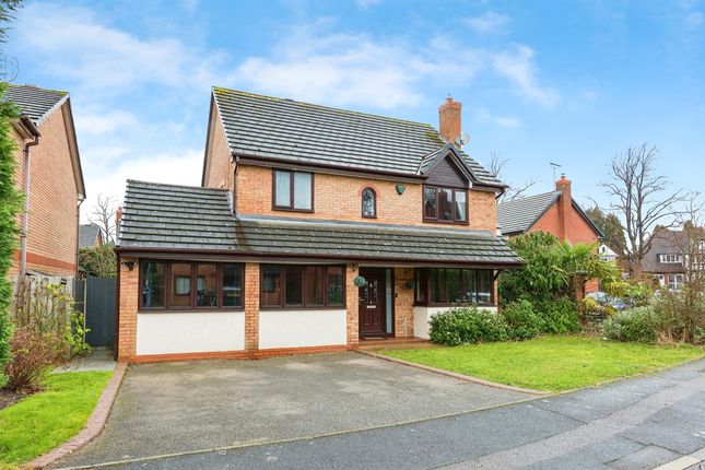 Thumbnail Detached house for sale in Knightswood Close, Sutton Coldfield