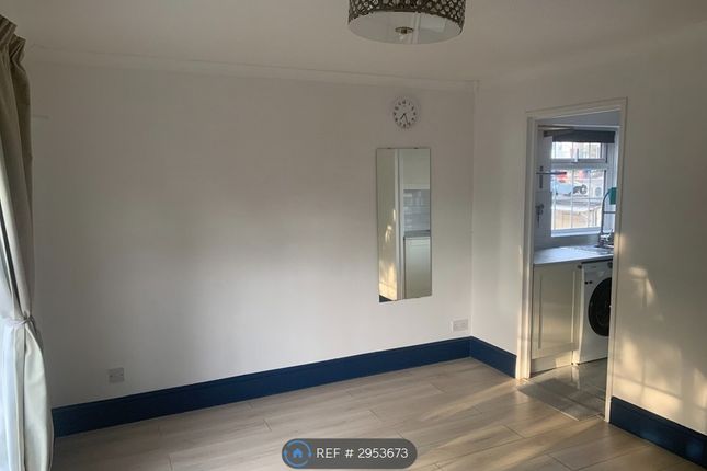 Flat, Vanryne House High Road, Loughton photo 4