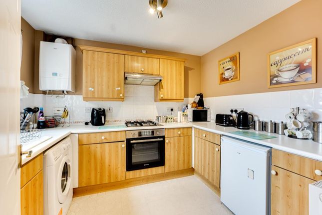 6, Barth Close, Great Oakley photo 3
