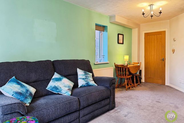 10 Heys Court, Accrington photo 4