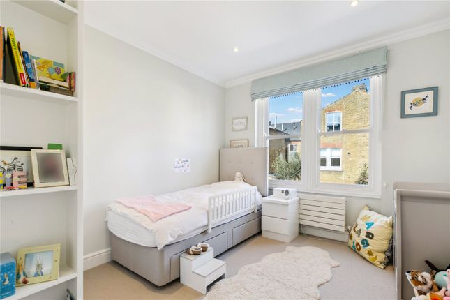 Terraced house for sale in Manchuria Road, London