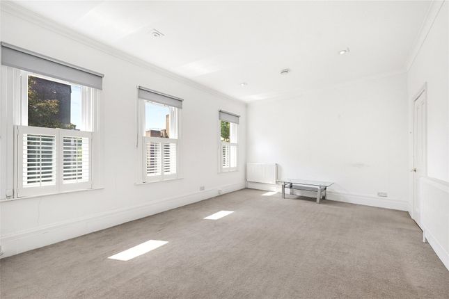69,, Parkgate Road, London photo 4