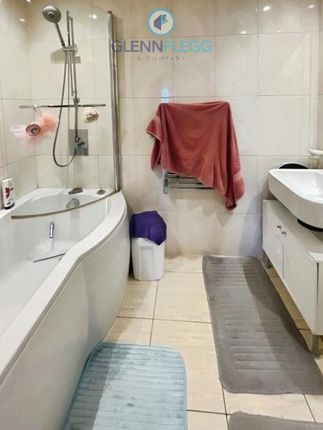 61, Rivington Apartments, Slough photo 4
