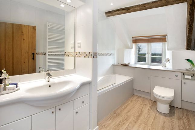 Farmhouse Bathroom