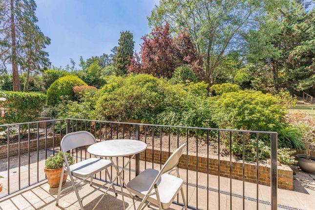 Mount Arlington, 37,Flat 2, Park Hill Road, Bromley photo 4