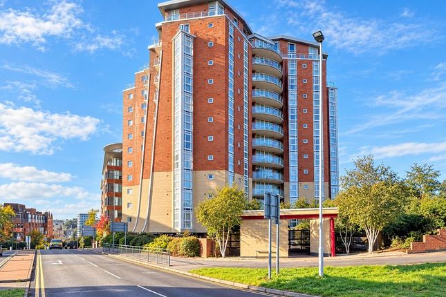 2-bed flat on 1 Richmond Hill Drive, Bournemouth, £255,000