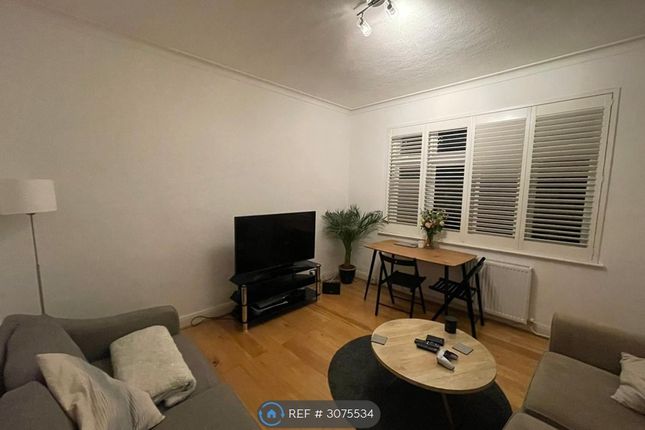 Highfield Court, King Edward Road Barnet, Greater London, Herts photo 2