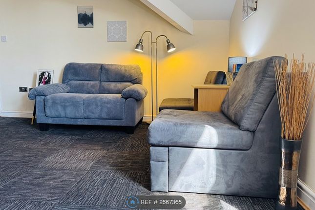 Flat, Kremlin Drive, Liverpool photo 5