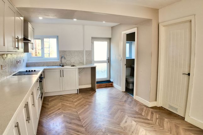 15 Tynybedw Street, Treorchy photo 3