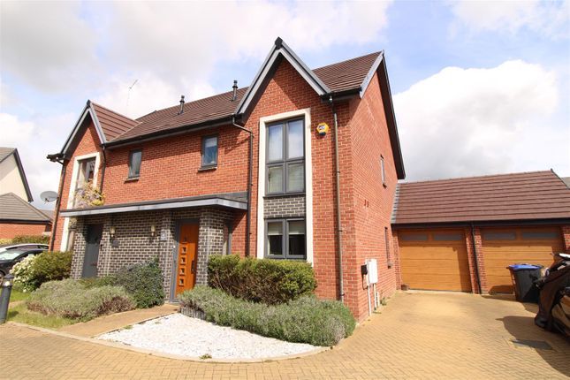 Thumbnail Property for sale in Wymondham Close, Daventry