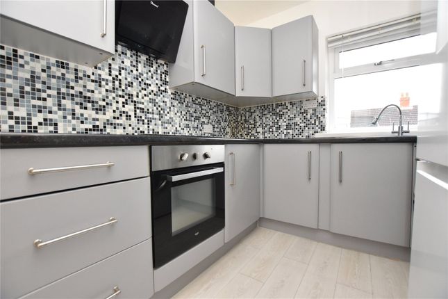 86, Newlands Drive, Leeds photo 2