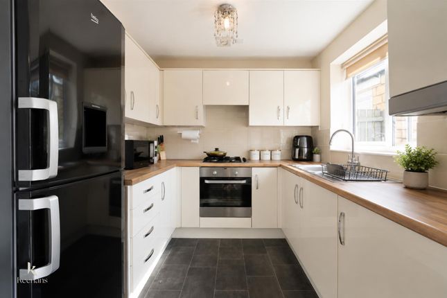 18, Barden Lane, Burnley photo 4