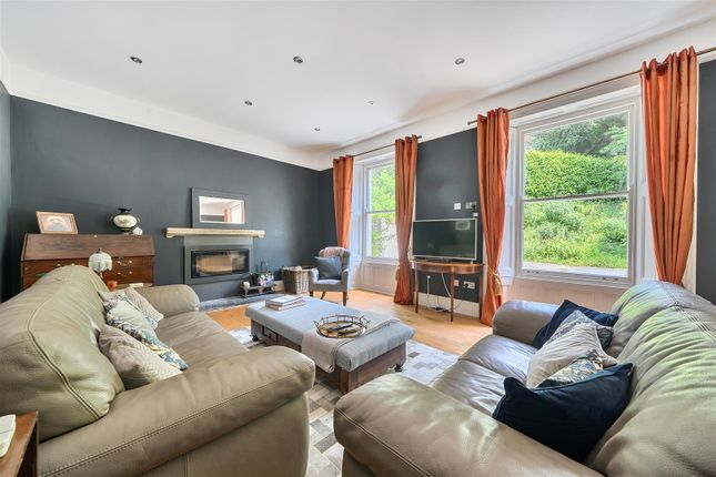 Resi, Kernock House, Saltash photo 4