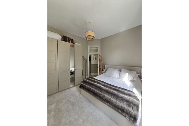 Flat for sale in Tierney Road, Streatham Hill