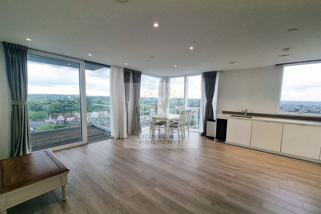 Thumbnail Flat to rent in 18 Woodberry Down, London
