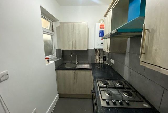 44a Villiers Road, Southall photo 2