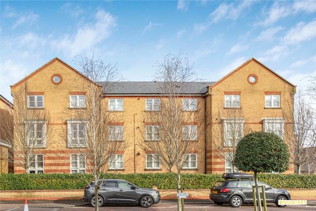 Thumbnail Flat for sale in Chapman Way, Haywards Heath, West Sussex