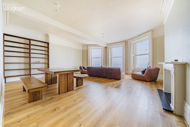 Flat to rent in Marine Parade, Brighton, East Sussex