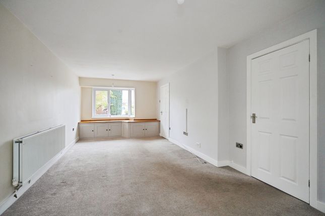 43, Wilkes Avenue, Swadlincote photo 2