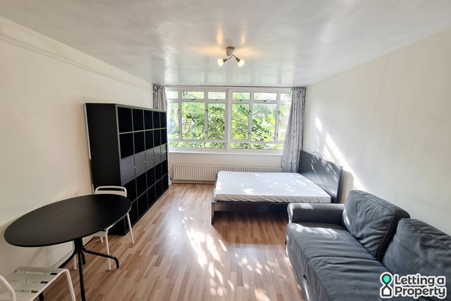 Flat 28, Lenthall House, Churchill Gardens Estate, London photo 4