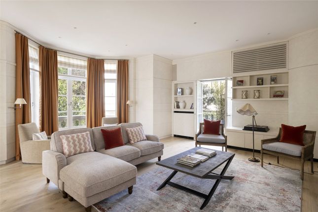 End terrace house to rent in St Georges Drive, Pimlico