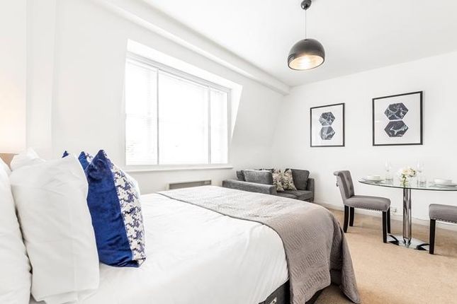 Studio flat on 90, 39, Hill Street, Mayfair, £2,730/mo