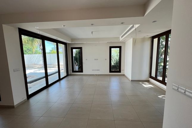 Villa for sale in Ergates, Nicosia, Cyprus