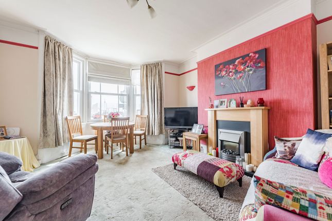 39 Marine Parade, Lowestoft photo 3