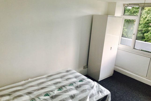 Flat 2/B Samuel Vale House, St. Nicholas Street, Coventry photo 5