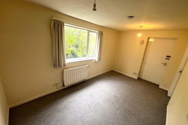 Flat to rent in Plumtree Road, Thorngumbald, Hull