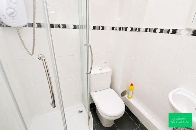 12 - Annexe, Woodleigh Avenue, North Finchley photo 5