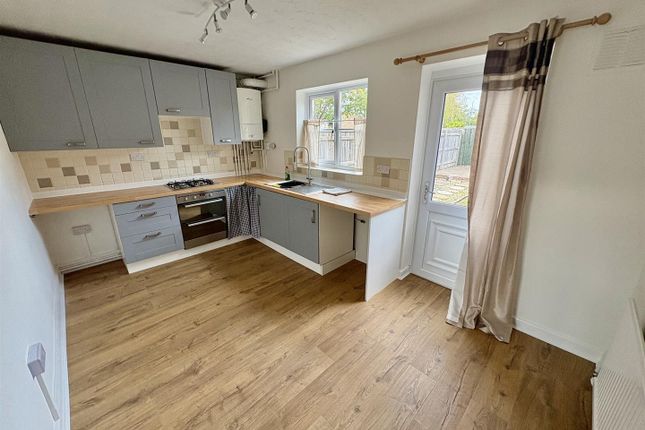 2, Alveston Close, Swindon photo 3