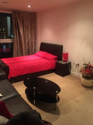 Thumbnail Room to rent in Western Gateway, London