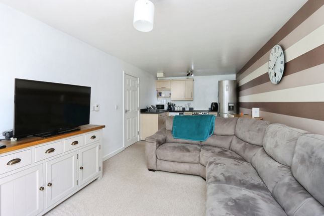 23, Queen Mary Rise, South Yorkshire photo 2