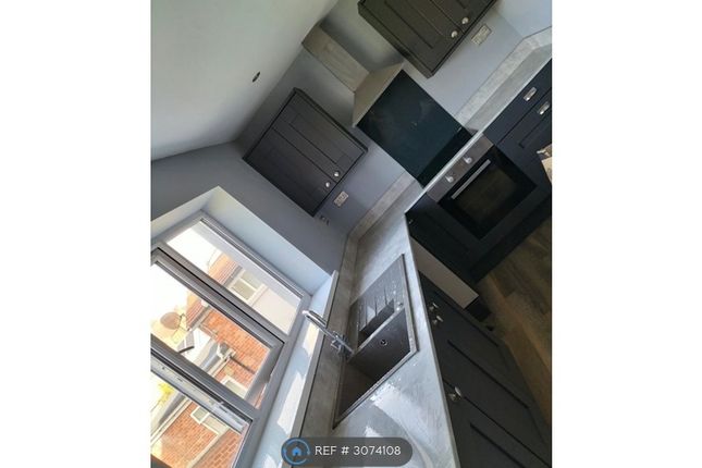 Flat, Cleethorpes photo 2