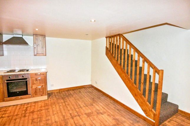 387, New Mill Road, Holmfirth photo 3