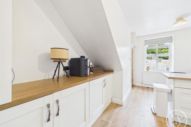 33, Gledhow Lane, Leeds photo 5