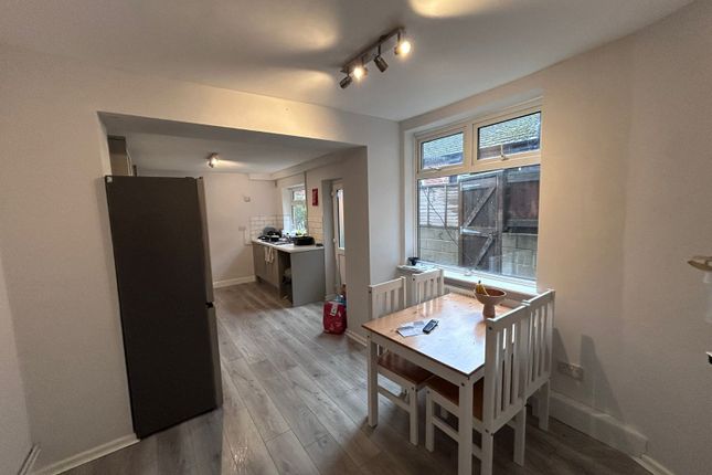 16, Derby Grove, Nottinghamshire photo 3
