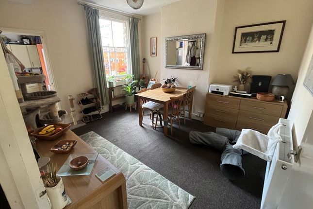 33, Lydford Road, London photo 3
