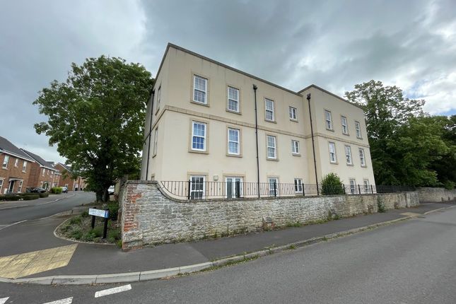 2-bed flat on 8 Ashlar House, Reed Court, Swindon, £120,000