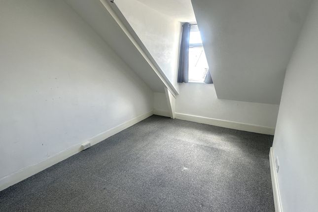 Flat 6, 27 Benbow Street, 27 Benbow Street photo 3