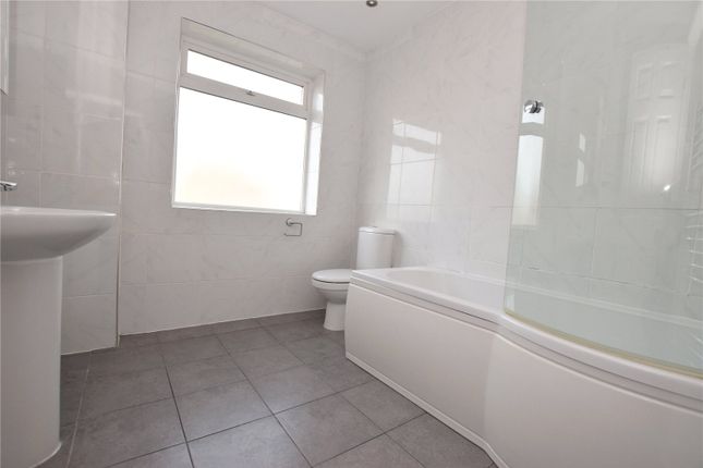 43, Lidgett Lane, West Yorkshire photo 4