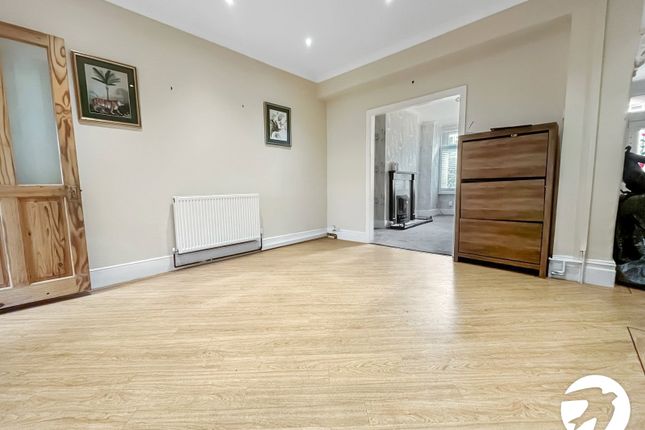 7, Edwards Road, Belvedere photo 4