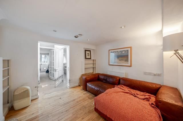 4, Waterloo Place, Richmond photo 4