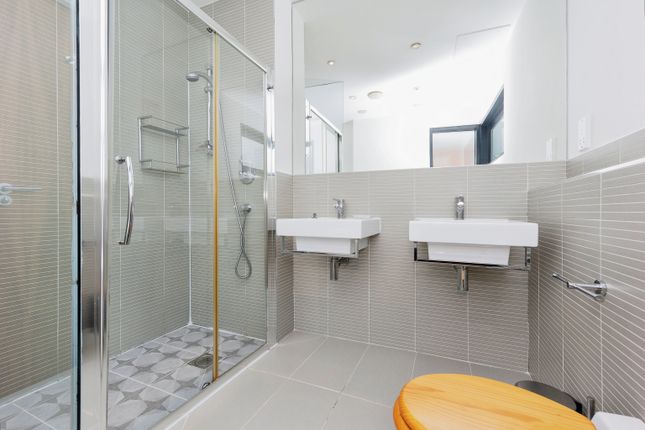 Apartment 13, 135A,, Barlow Moor Road, Manchester photo 4