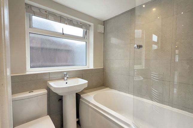 8 St. Georges Hill, Coalville photo 4