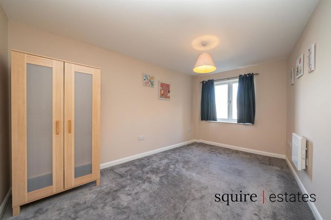 17 Handleys Court Selden Hill, Hemel Hempstead photo 2