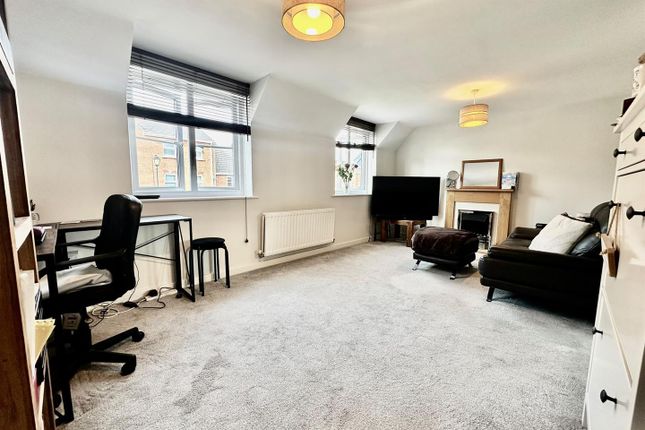 2, Marion Drive, Knutsford photo 3
